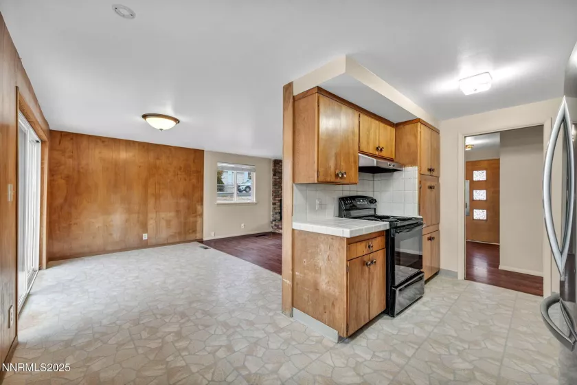 2260 6th, Reno, Nevada 89503, 3 Bedrooms Bedrooms, ,2 BathroomsBathrooms,Residential,Residential,6th,250055217