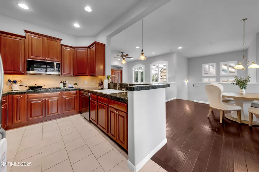 9900 Wilbur May, Reno, Nevada 89521, 2 Bedrooms Bedrooms, ,2 BathroomsBathrooms,Residential,Residential,Wilbur May,250055218