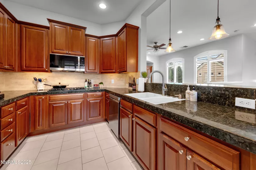 9900 Wilbur May, Reno, Nevada 89521, 2 Bedrooms Bedrooms, ,2 BathroomsBathrooms,Residential,Residential,Wilbur May,250055218