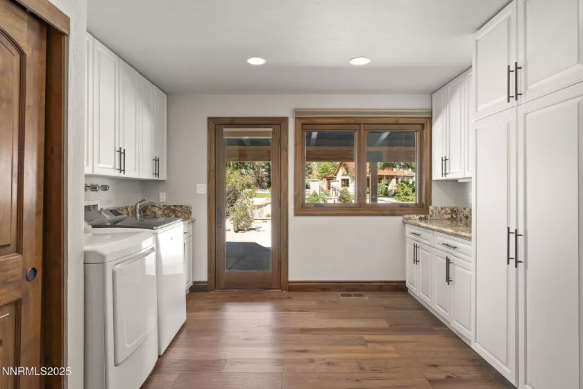 3405 Lone Tree, Reno, Nevada 89511, 4 Bedrooms Bedrooms, ,3 BathroomsBathrooms,Residential,Residential,Lone Tree,250055238