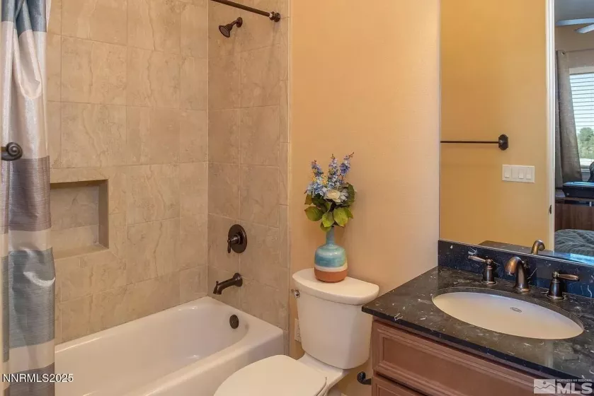 3945 Aspen Hollow, Reno, Nevada 89511, 4 Bedrooms Bedrooms, ,5 BathroomsBathrooms,Residential Lease,Manufactured,Aspen Hollow,250055251