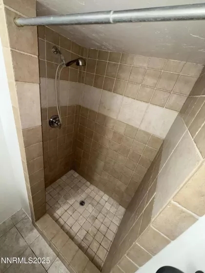 5587 Lupin, Sun Valley, Nevada 89433, 3 Bedrooms Bedrooms, ,2 BathroomsBathrooms,Residential,Residential,Lupin,250055273