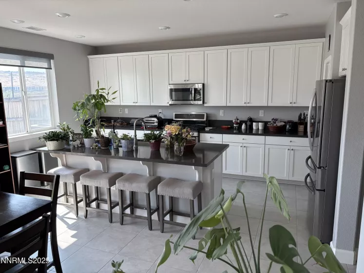 6208 Red Stable, Sparks, Nevada 89436, 4 Bedrooms Bedrooms, ,4 BathroomsBathrooms,Residential,Residential,Red Stable,250055281