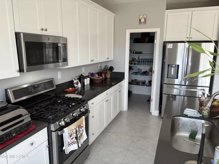 6208 Red Stable, Sparks, Nevada 89436, 4 Bedrooms Bedrooms, ,4 BathroomsBathrooms,Residential,Residential,Red Stable,250055281