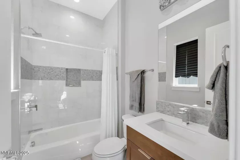 6119 Pleasant Oak, Reno, Nevada 89511, 3 Bedrooms Bedrooms, ,4 BathroomsBathrooms,Residential,Residential,Pleasant Oak,250055283