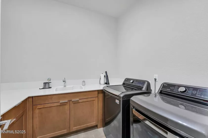 6119 Pleasant Oak, Reno, Nevada 89511, 3 Bedrooms Bedrooms, ,4 BathroomsBathrooms,Residential,Residential,Pleasant Oak,250055283