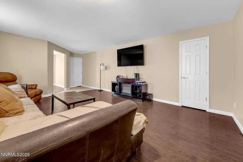 9199 Andraste, Reno, Nevada 89506, 3 Bedrooms Bedrooms, ,2 BathroomsBathrooms,Residential,Residential,Andraste,250055285