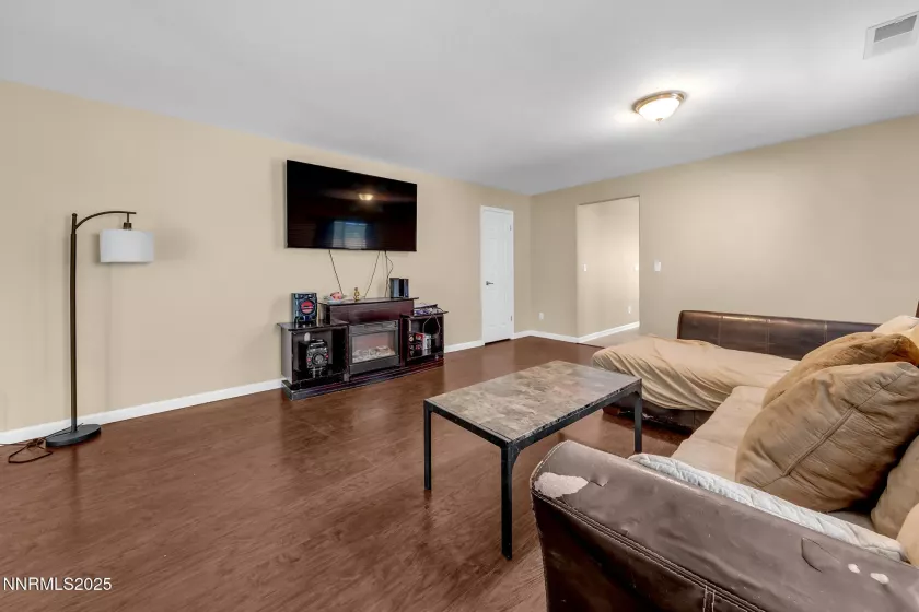 9199 Andraste, Reno, Nevada 89506, 3 Bedrooms Bedrooms, ,2 BathroomsBathrooms,Residential,Residential,Andraste,250055285