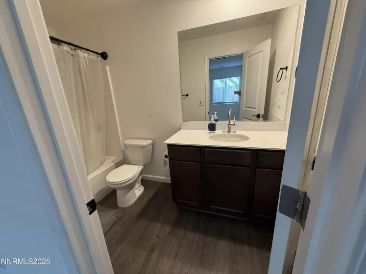 737 Valmy, Reno, Nevada 89506, 2 Bedrooms Bedrooms, ,1 BathroomBathrooms,Residential,Residential,Valmy,250055287