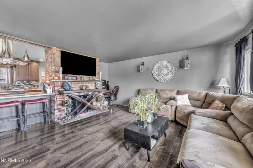 1940 Brunetti, Sparks, Nevada 89431, 4 Bedrooms Bedrooms, ,2 BathroomsBathrooms,Residential,Residential,Brunetti,250055289
