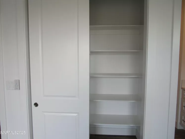 Mountain View and semi-circular gravel driveway approach