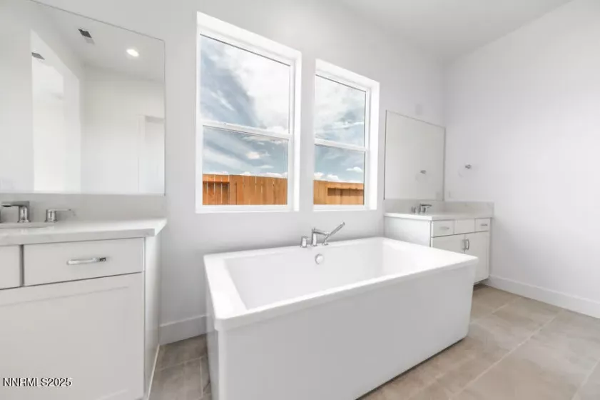 3121 Thrasher, Sparks, Nevada 89441, 4 Bedrooms Bedrooms, ,4 BathroomsBathrooms,Residential,Residential,Thrasher,250055292