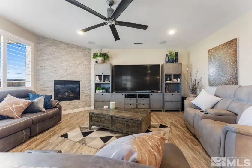 477 Scenic Ridge, Reno, Nevada 89506, 3 Bedrooms Bedrooms, ,2 BathroomsBathrooms,Residential,Residential,Scenic Ridge,250055296