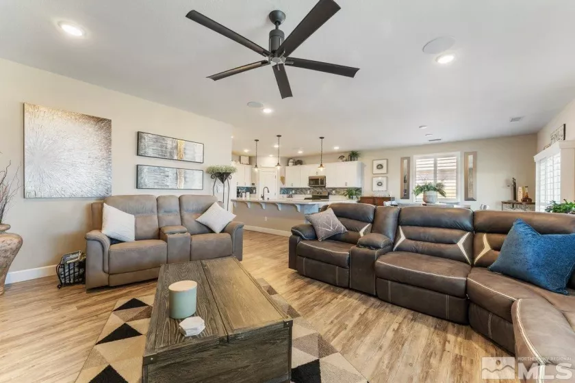 477 Scenic Ridge, Reno, Nevada 89506, 3 Bedrooms Bedrooms, ,2 BathroomsBathrooms,Residential,Residential,Scenic Ridge,250055296