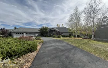 5770 Primula, Reno, Nevada 89511, 3 Bedrooms Bedrooms, ,4 BathroomsBathrooms,Residential,Residential,Primula,250055304