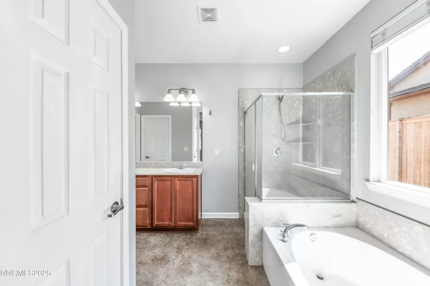 10705 Clear Vista, Reno, Nevada 89521, 4 Bedrooms Bedrooms, ,3 BathroomsBathrooms,Residential,Residential,Clear Vista,250055310