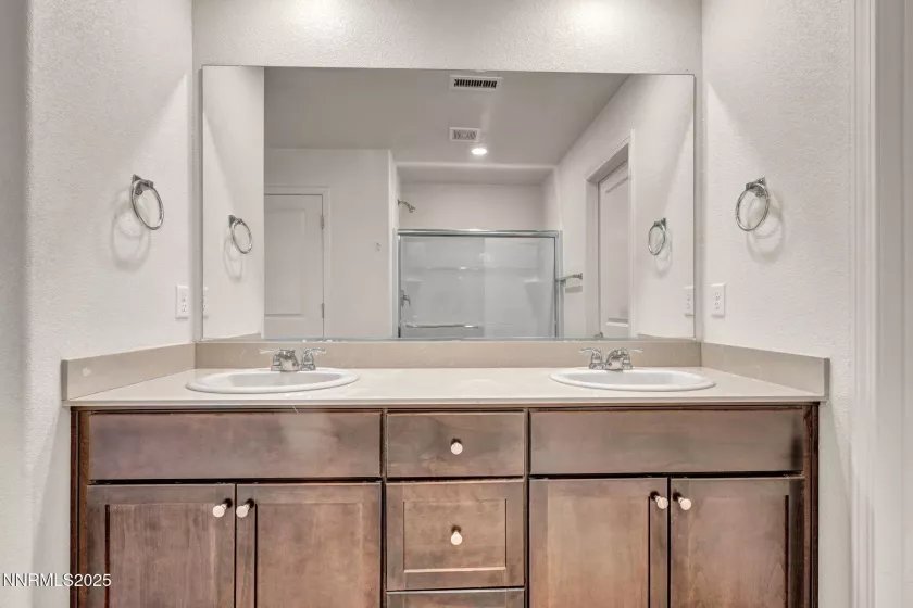 8977 Sagemoor, Reno, Nevada 89506, 3 Bedrooms Bedrooms, ,3 BathroomsBathrooms,Residential,Residential,Sagemoor,250051402