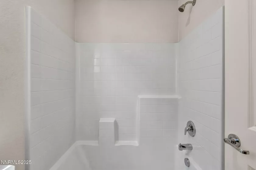 8977 Sagemoor, Reno, Nevada 89506, 3 Bedrooms Bedrooms, ,3 BathroomsBathrooms,Residential,Residential,Sagemoor,250051402