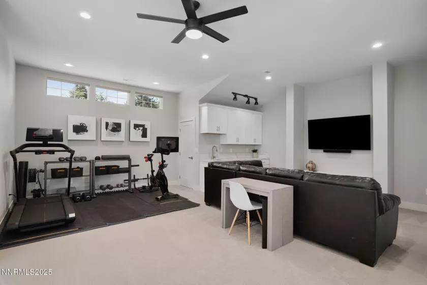 2375 Harbor, Reno, Nevada 89519, 3 Bedrooms Bedrooms, ,4 BathroomsBathrooms,Residential Lease,Manufactured,Harbor,250055328