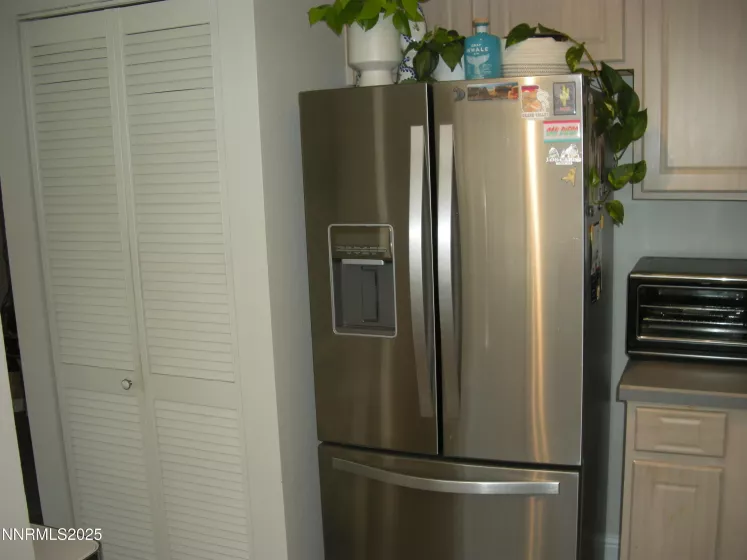 2875 Idlewild, Reno, Nevada 89509, 2 Bedrooms Bedrooms, ,3 BathroomsBathrooms,Residential,Residential,Idlewild,250055340