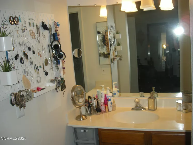 2875 Idlewild, Reno, Nevada 89509, 2 Bedrooms Bedrooms, ,3 BathroomsBathrooms,Residential,Residential,Idlewild,250055340