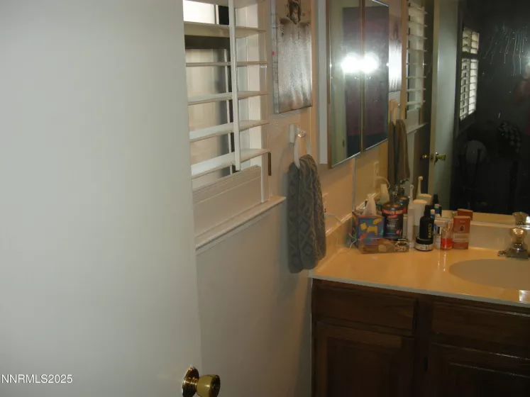 2875 Idlewild, Reno, Nevada 89509, 2 Bedrooms Bedrooms, ,3 BathroomsBathrooms,Residential,Residential,Idlewild,250055340