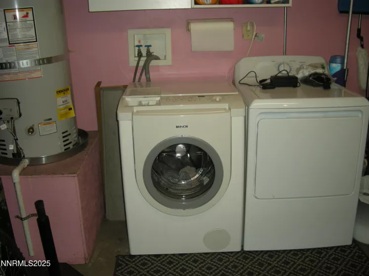 2875 Idlewild, Reno, Nevada 89509, 2 Bedrooms Bedrooms, ,3 BathroomsBathrooms,Residential,Residential,Idlewild,250055340