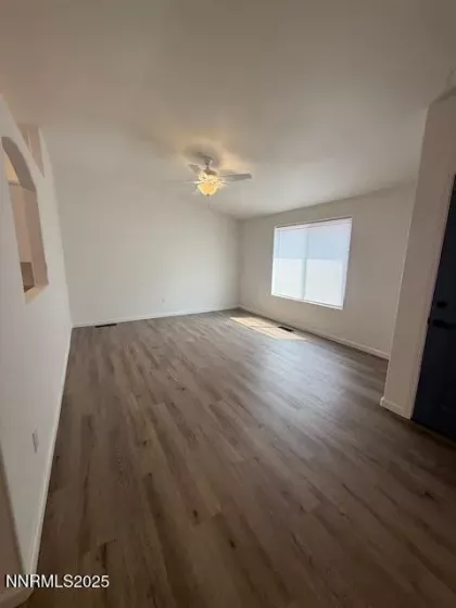 687 Jennys, Fernley, Nevada 89408, 3 Bedrooms Bedrooms, ,2 BathroomsBathrooms,Residential Lease,Manufactured,Jennys,250055361