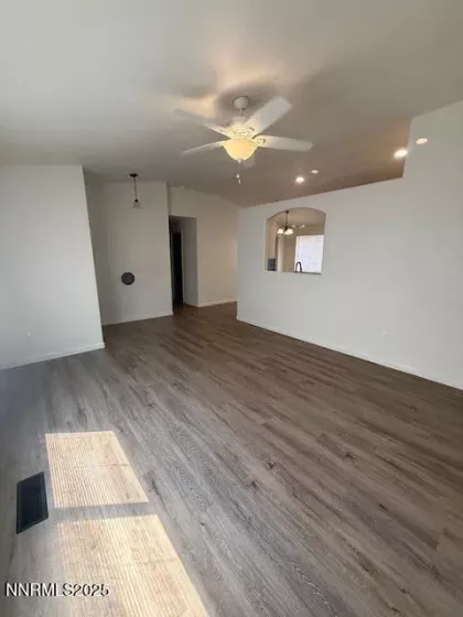 687 Jennys, Fernley, Nevada 89408, 3 Bedrooms Bedrooms, ,2 BathroomsBathrooms,Residential Lease,Manufactured,Jennys,250055361