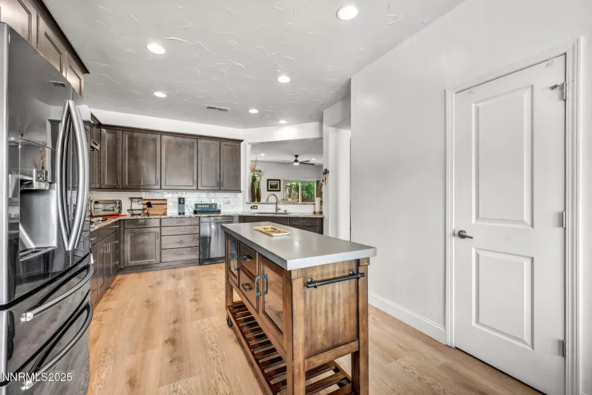 4719 Wood Thrush, Sparks, Nevada 89436, 3 Bedrooms Bedrooms, ,2 BathroomsBathrooms,Residential,Residential,Wood Thrush,250055364