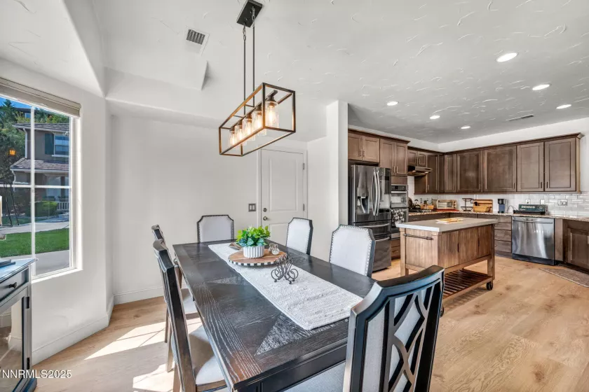 4719 Wood Thrush, Sparks, Nevada 89436, 3 Bedrooms Bedrooms, ,2 BathroomsBathrooms,Residential,Residential,Wood Thrush,250055364