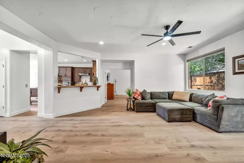 4719 Wood Thrush, Sparks, Nevada 89436, 3 Bedrooms Bedrooms, ,2 BathroomsBathrooms,Residential,Residential,Wood Thrush,250055364