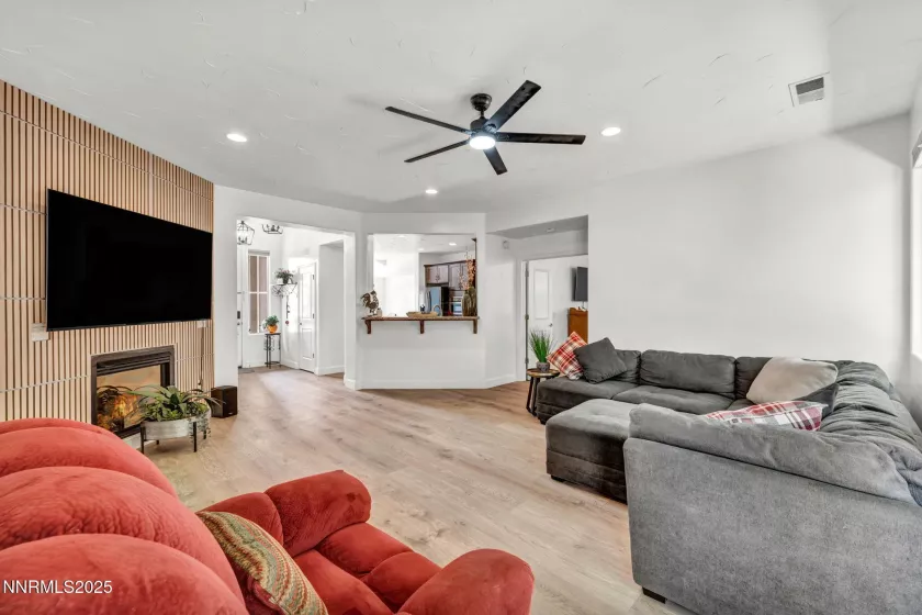 4719 Wood Thrush, Sparks, Nevada 89436, 3 Bedrooms Bedrooms, ,2 BathroomsBathrooms,Residential,Residential,Wood Thrush,250055364