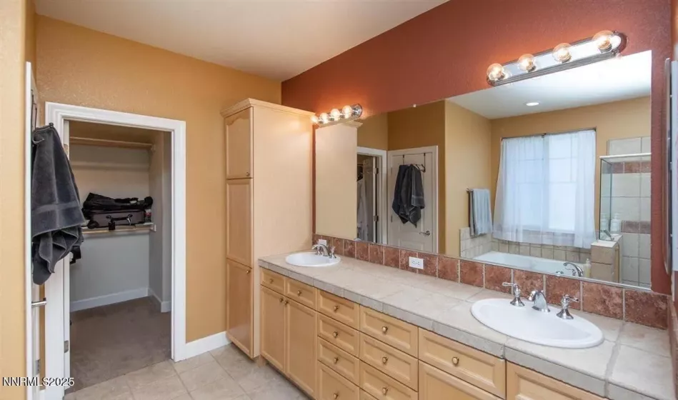 6036 Cielo, Sparks, Nevada 89436, 3 Bedrooms Bedrooms, ,3 BathroomsBathrooms,Residential,Residential,Cielo,250055365