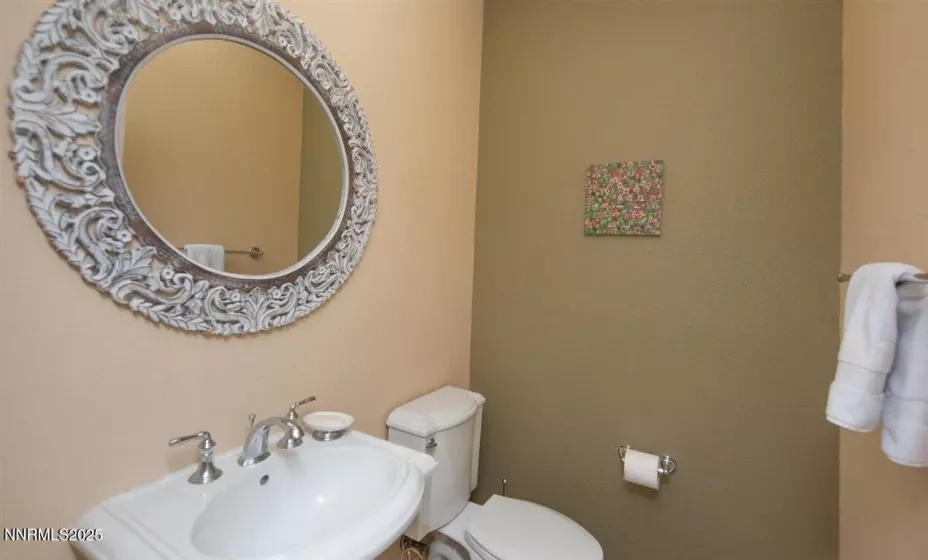 6036 Cielo, Sparks, Nevada 89436, 3 Bedrooms Bedrooms, ,3 BathroomsBathrooms,Residential,Residential,Cielo,250055365