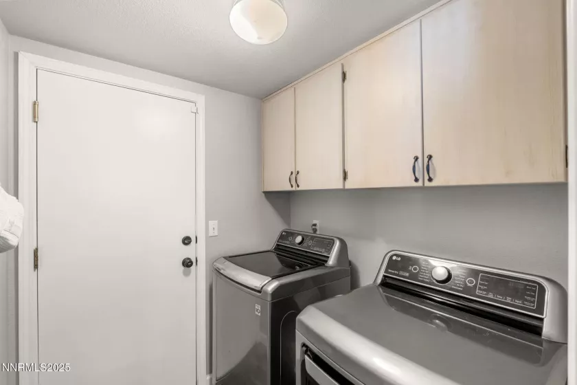 6225 Deer Meadows, Reno, Nevada 89519, 4 Bedrooms Bedrooms, ,3 BathroomsBathrooms,Residential,Residential,Deer Meadows,250055376