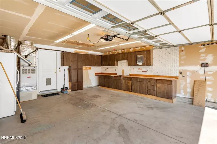 214 Corral, Dayton, Nevada 89403, 3 Bedrooms Bedrooms, ,2 BathroomsBathrooms,Residential,Residential,Corral,250055391