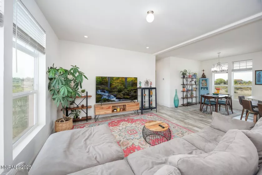 5944 Dillon, Fallon, Nevada 89406, 3 Bedrooms Bedrooms, ,2 BathroomsBathrooms,Residential,Residential,Dillon,250055390