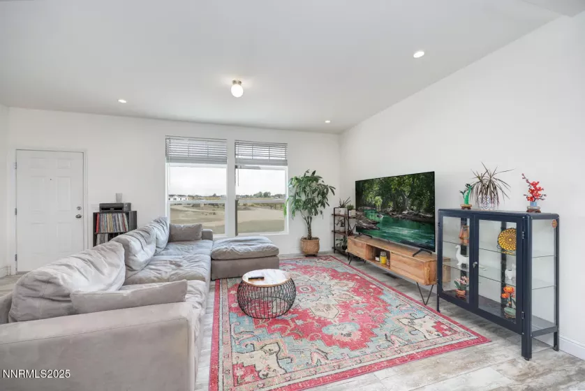 5944 Dillon, Fallon, Nevada 89406, 3 Bedrooms Bedrooms, ,2 BathroomsBathrooms,Residential,Residential,Dillon,250055390