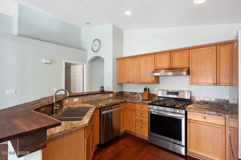 1706 River Gorge, Reno, Nevada 89521, 3 Bedrooms Bedrooms, ,2 BathroomsBathrooms,Residential,Residential,River Gorge,250055397