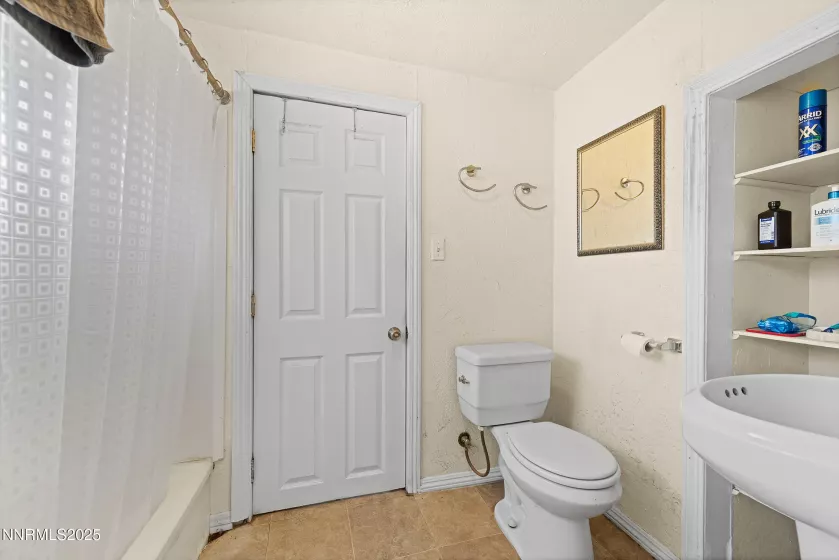 390 Flicker, Washoe Valley, Nevada 89704, 2 Bedrooms Bedrooms, ,1 BathroomBathrooms,Residential,Residential,Flicker,250055399