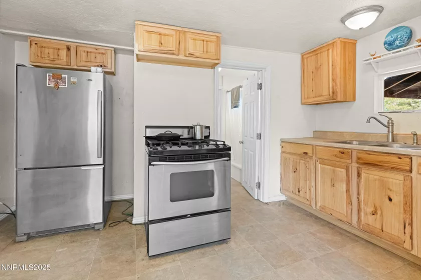 390 Flicker, Washoe Valley, Nevada 89704, 2 Bedrooms Bedrooms, ,1 BathroomBathrooms,Residential,Residential,Flicker,250055399
