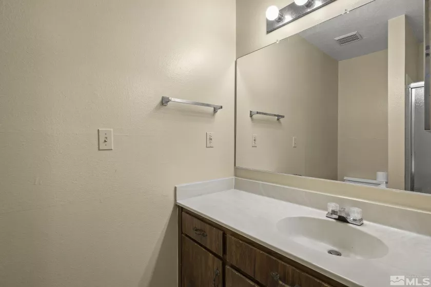 2555 Clear Acre, Reno, Nevada 89512, 2 Bedrooms Bedrooms, ,2 BathroomsBathrooms,Residential,Residential,Clear Acre,250002148