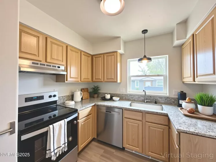 520 Taylor, Reno, Nevada 89502, 2 Bedrooms Bedrooms, ,2 BathroomsBathrooms,Residential,Residential,Taylor,250005281