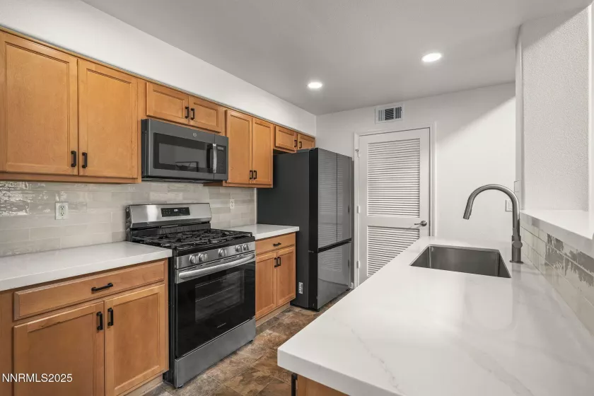 17000 Wedge, Reno, Nevada 89511, 1 Bedroom Bedrooms, ,1 BathroomBathrooms,Residential,Residential,Wedge,250055432