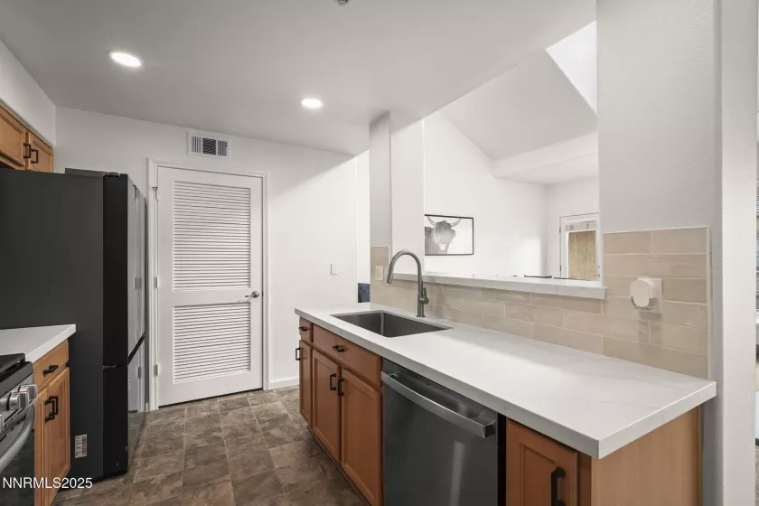 17000 Wedge, Reno, Nevada 89511, 1 Bedroom Bedrooms, ,1 BathroomBathrooms,Residential,Residential,Wedge,250055432