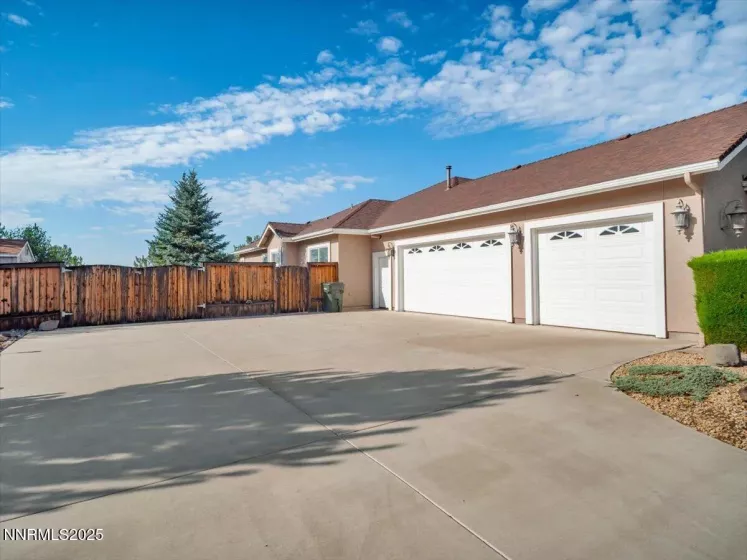 1124 Fork, Minden, Nevada 89423, 4 Bedrooms Bedrooms, ,3 BathroomsBathrooms,Residential,Residential,Fork,250055439