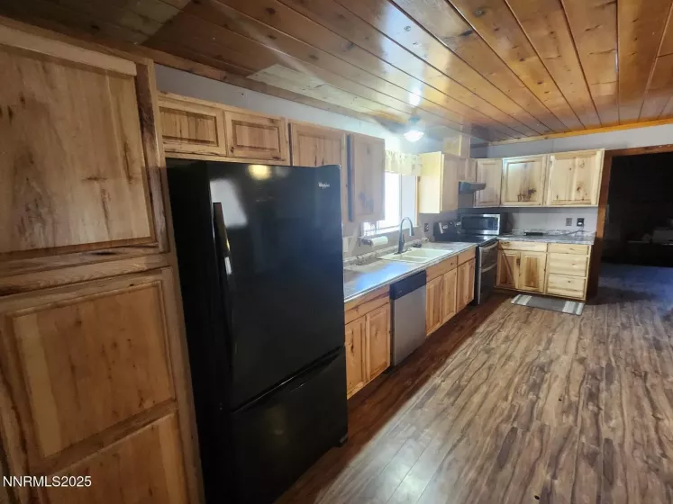 880 Truckee, Fernley, Nevada 89408, 2 Bedrooms Bedrooms, ,2 BathroomsBathrooms,Residential Lease,Manufactured,Truckee,250055415