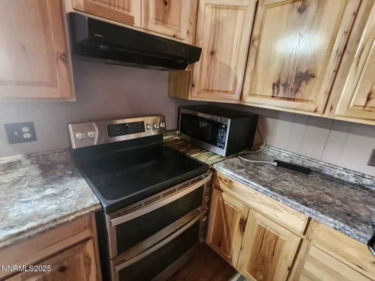 880 Truckee, Fernley, Nevada 89408, 2 Bedrooms Bedrooms, ,2 BathroomsBathrooms,Residential Lease,Manufactured,Truckee,250055415