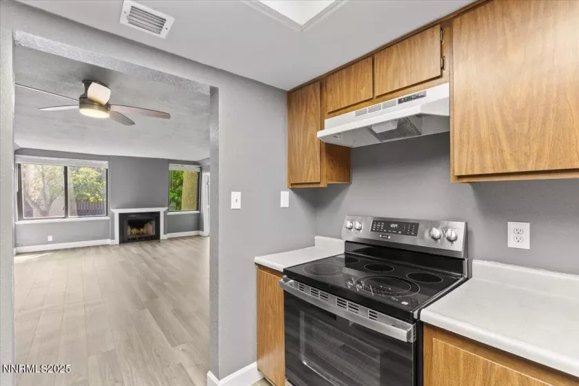 31 Vista Rafael, Reno, Nevada 89503, 2 Bedrooms Bedrooms, ,1 BathroomBathrooms,Residential,Residential,Vista Rafael,250055416